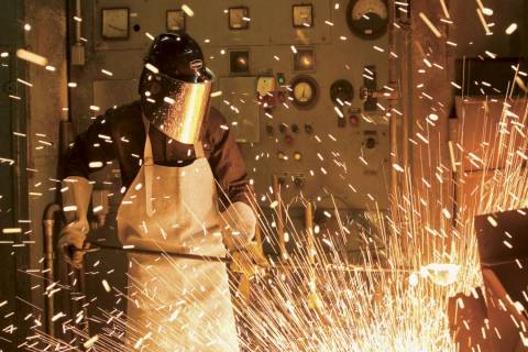 Indústria catarinense deve crescer 4,6% neste ano