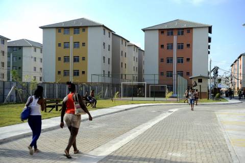 Endividamento cai pela primeira vez desde fevereiro