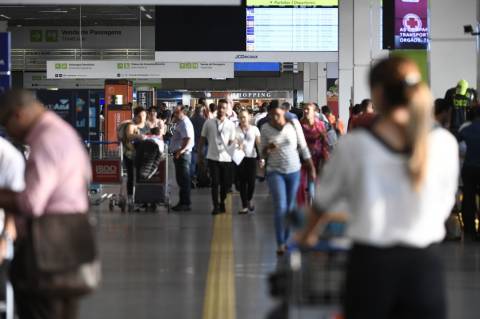 Gasolina e passagens aéreas elevam inflação para 0,38%