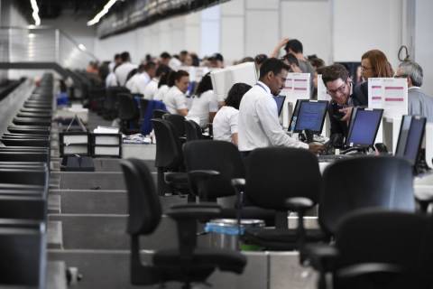 Volume de serviços volta a crescer e atinge patamar recorde em junho