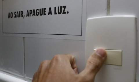 Aneel reduz para amarela bandeira tarifária de energia em novembro