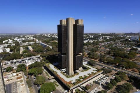 Selic deve subir 0,75 ponto percentual no último Copom do ano