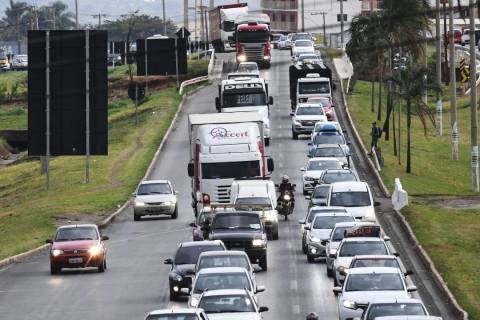Serviços avançam 1,1% em outubro e renovam patamar recorde