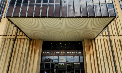 Mercado financeiro estima inflação de 4,99% em 2025
