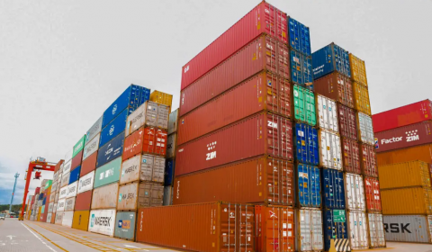 Balança comercial tem primeiro déficit mensal desde janeiro de 2022