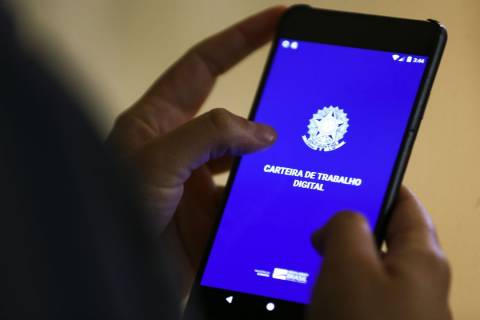 Desocupação sobe para 6,8%