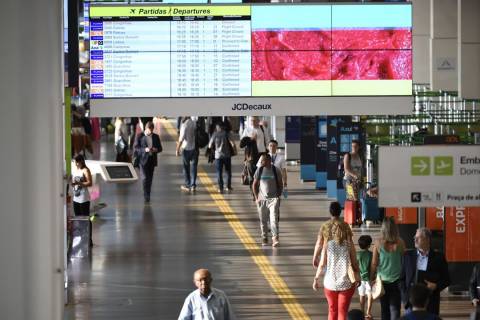 Setor de serviços tem leve alta de 0,2% em abril