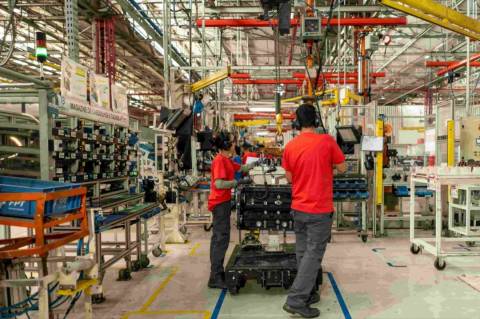 Produção industrial se recupera em maio