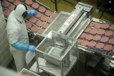 Gripe aviária: 16 países suspendem restrição à carne brasileira