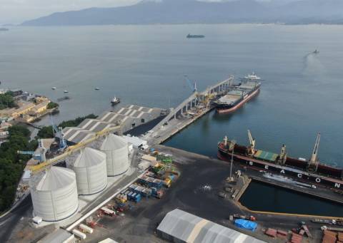 Balança comercial tem menor superávit para junho em seis anos