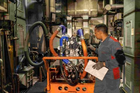 Faturamento da indústria cai pelo terceiro mês consecutivo