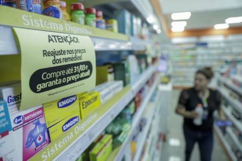 Confiança dos empresários do comércio cai em agosto