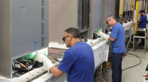 Produção industrial cai 4,7% no Paraná