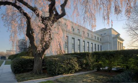 Fed reduz juros pela primeira vez em nove meses