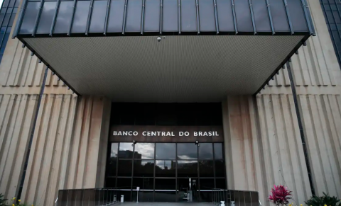 Copom mantém a taxa Selic em 15% ao ano