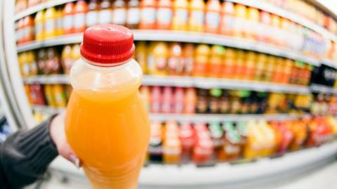 Brasil pode beneficiar mais US$ 7,8 bilhões em exportações caso negociação com os EUA avance