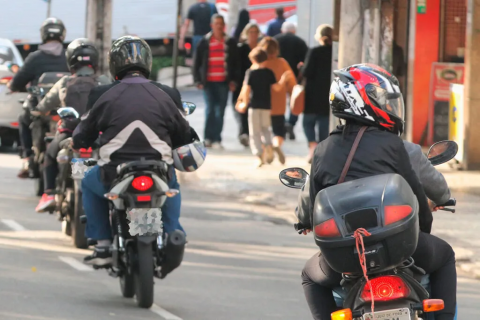 Número de emplacamentos de veículos segue em alta