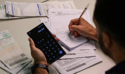 Brasileiros estão mais otimistas com relação às finanças pessoais, revela Ipsos