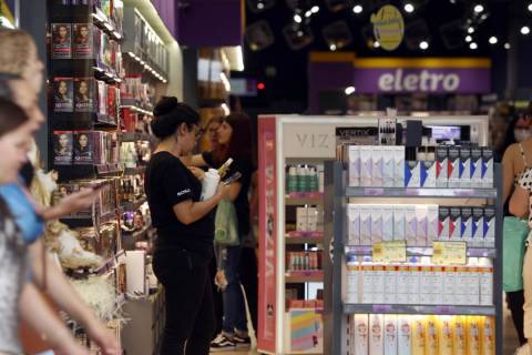 Intenção de consumo das famílias cresce em dezembro