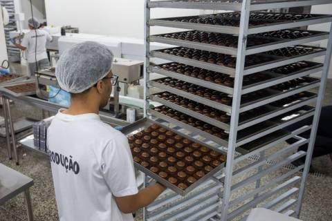 Índice de evolução do número de empregados da indústria tem pior janeiro desde 2017