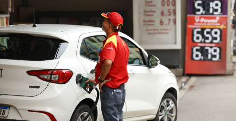 Governo anuncia projeto para converter receitas extras com petróleo em desonerações