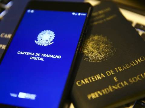 Emprego formal gera 72.960 postos de trabalho em maio