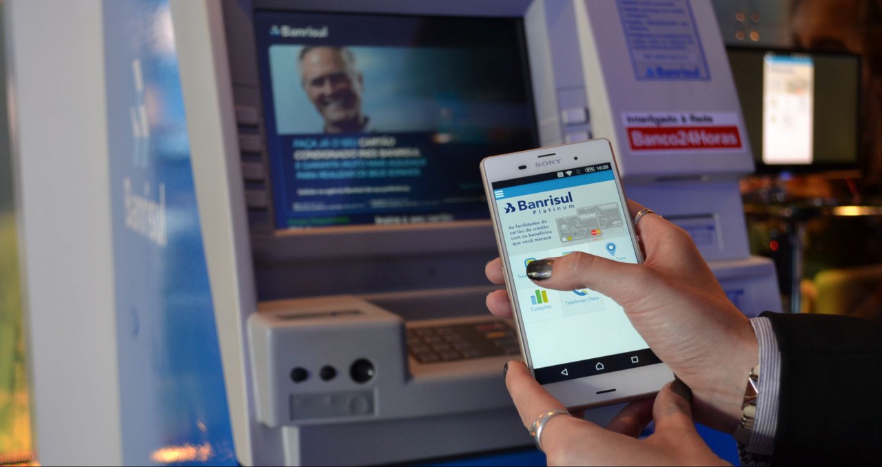 Que tal sacar dinheiro com o celular?