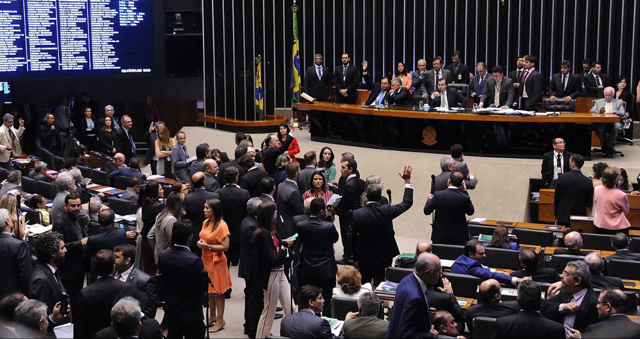 Câmara aprova projeto sobre dívida dos Estados