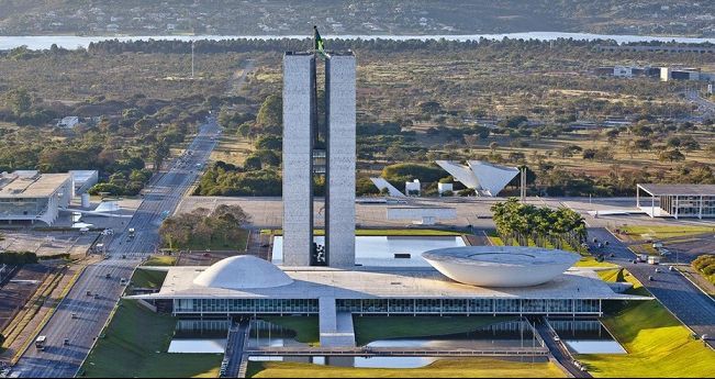 Governo tem primeiro superávit para novembro desde 2013