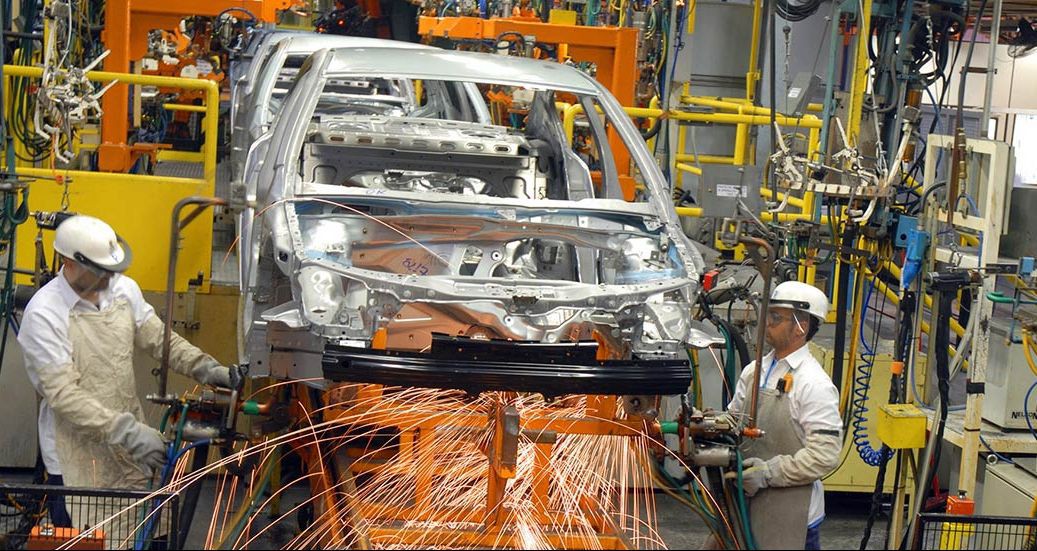 Atividade industrial brasileira registra queda em maio