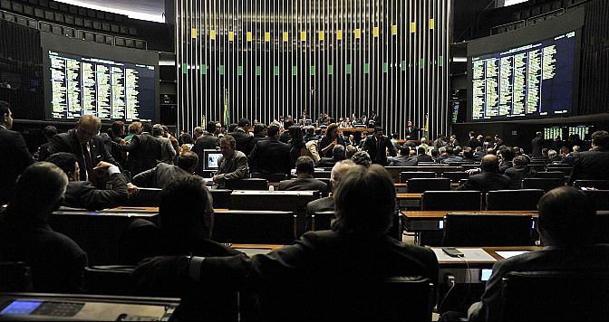 Câmara aprova punição a juízes e membros do MP