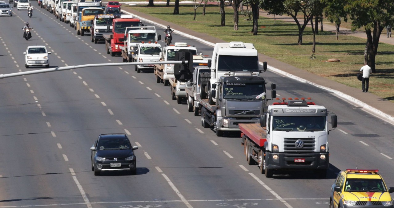 Greve já desabastece postos no Paraná e em Santa Catarina