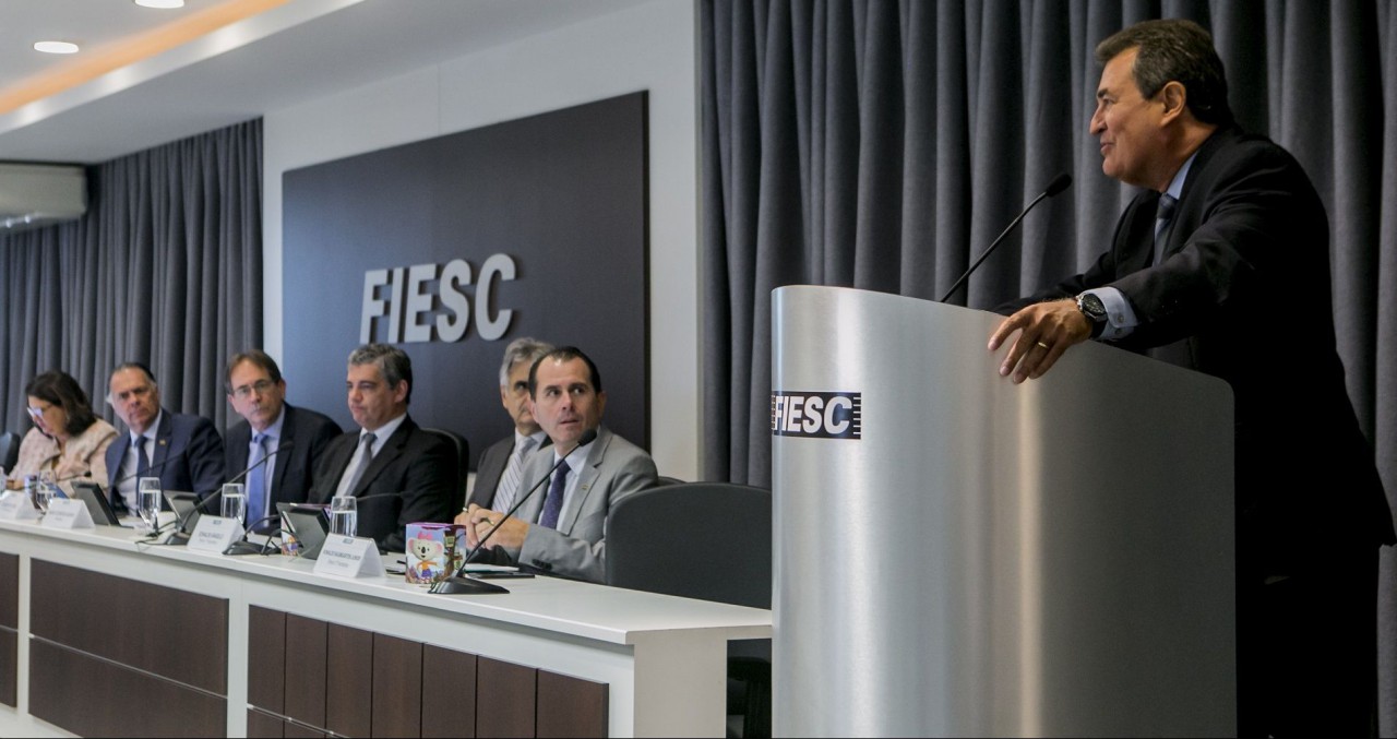 Convênio entre Fiesc e Sebrae amplia ações para MPEs