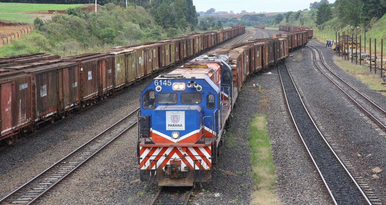 Ferroeste atinge em agosto o faturamento de 2018