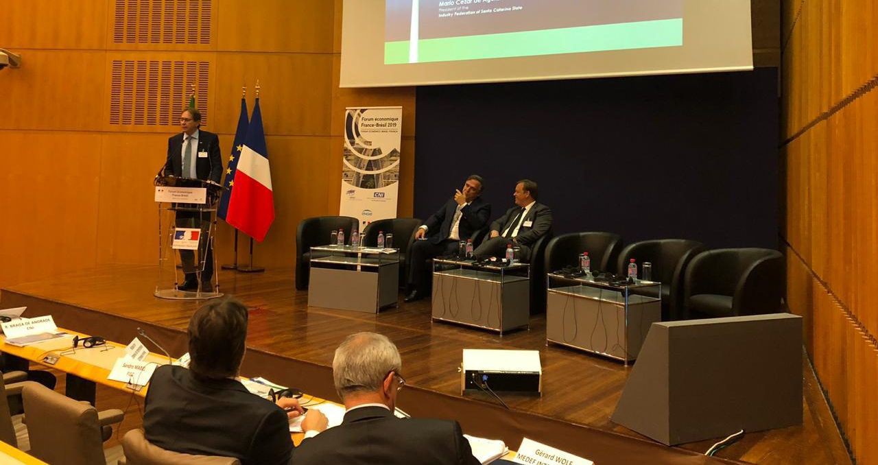 Na França, Fiesc apresenta oportunidades de investimento