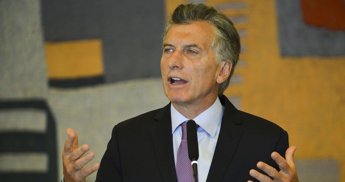 Argentina limita compra de dólares contra desvalorização