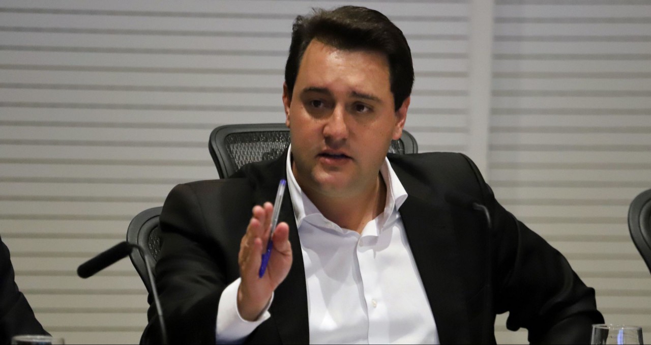 Ratinho Junior formaliza reforma administrativa