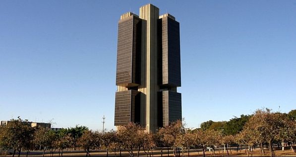 Copom pode manter ritmo de corte na taxa Selic
