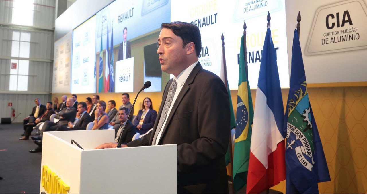 Renault inaugura nova fábrica no Paraná