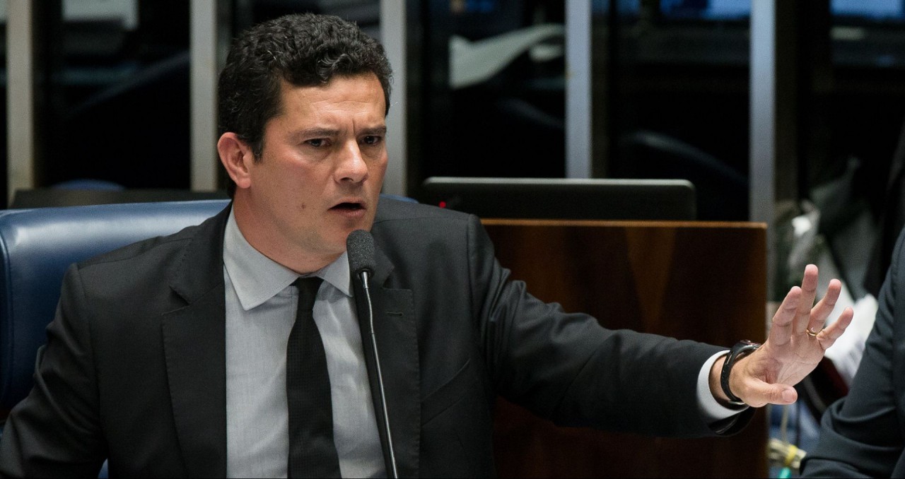 Moro determina prisão do ex-presidente Lula