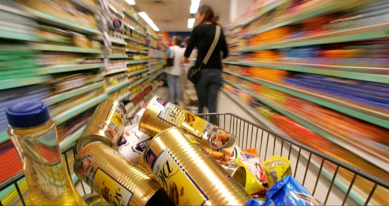 Valor da cesta básica cresce em todas capitais em 2016