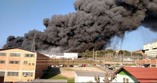 Incêndio atinge unidade de plásticos da Marcopolo