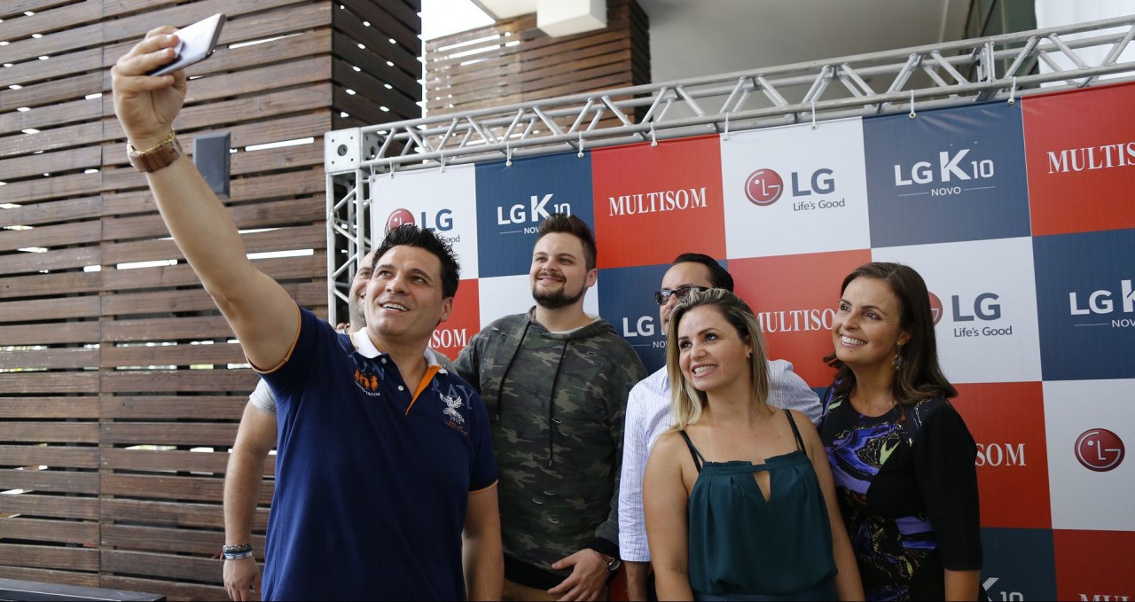 Novos smartphones da LG privilegiam selfies
