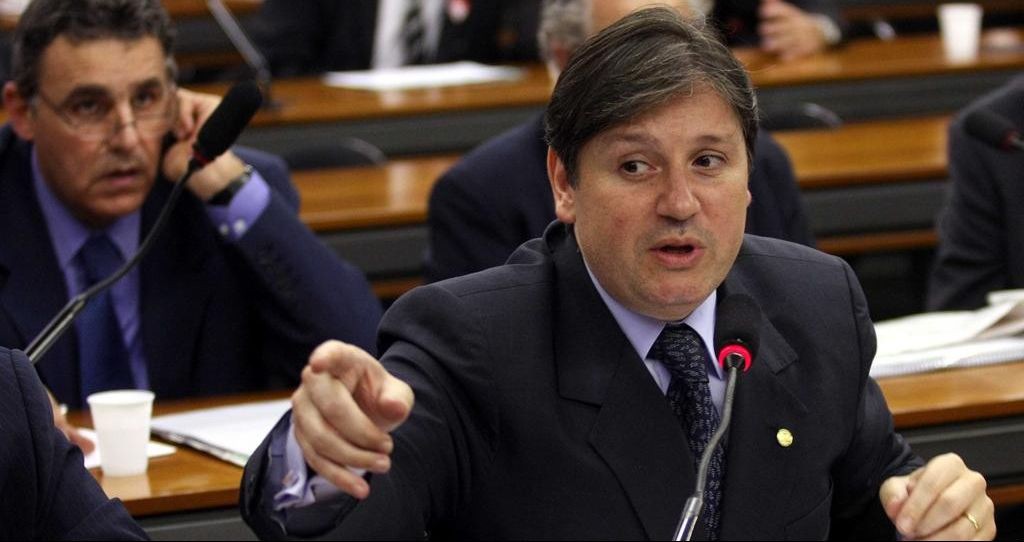 Deputado do PR está no centro da crise envolvendo Temer